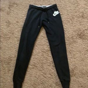 Black size small Nike joggers